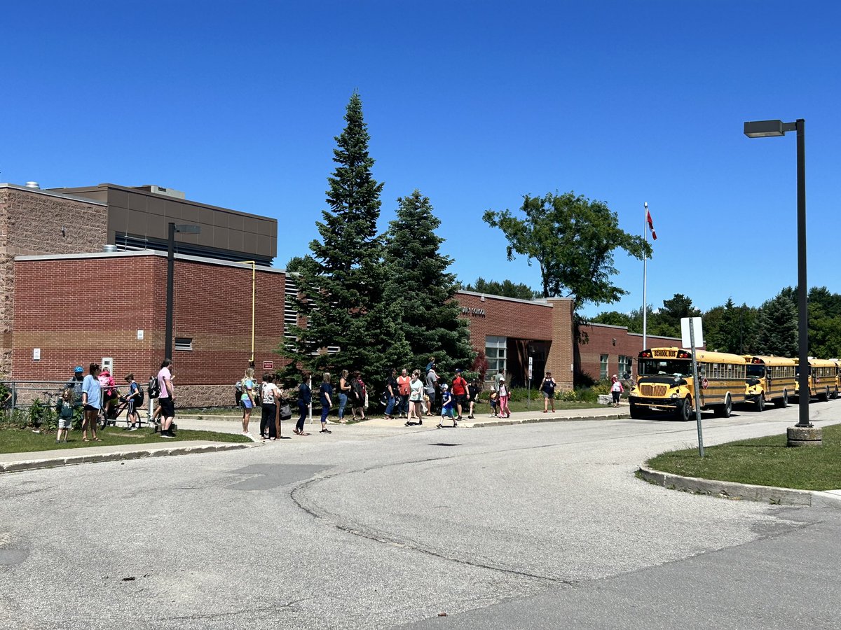 Lisa Saunders tweet media