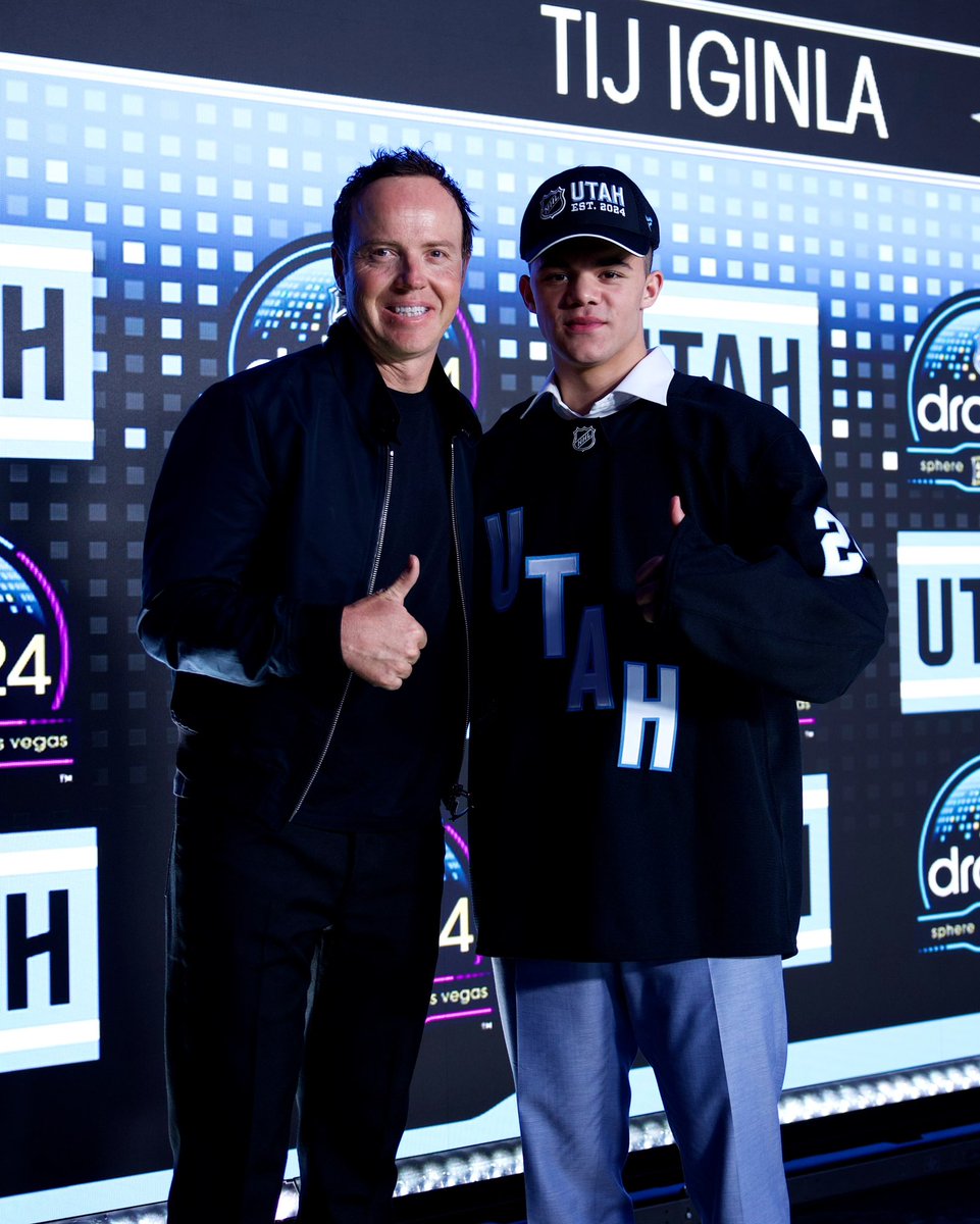 utahmammoth's tweet photo. Historic moment for the club 🏒🩵

#UtahHC https://t.co/bjNqFrf0cH