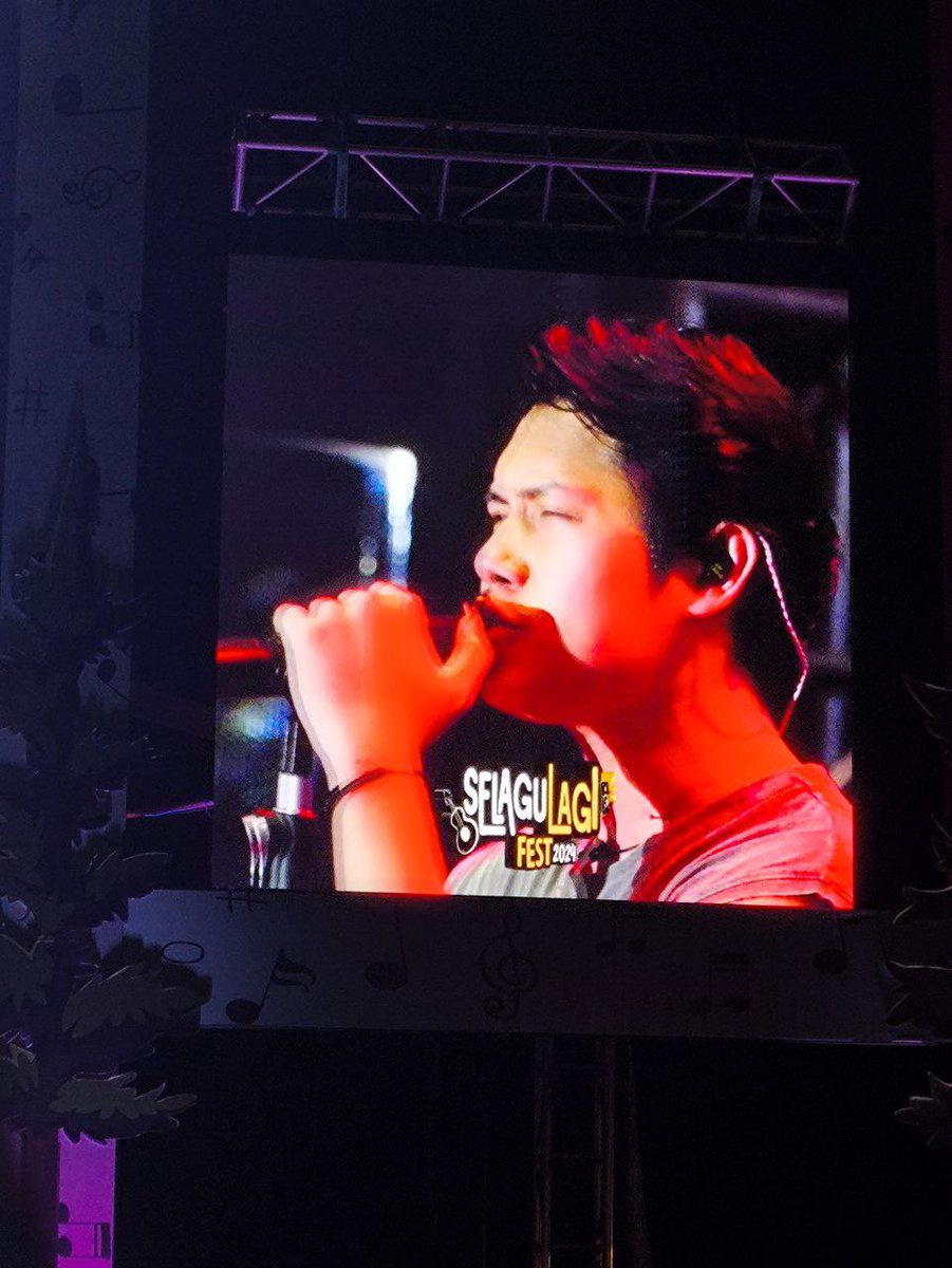 ijaiju_'s tweet photo. Nggaa tau kenapa see ngefans ini sama kalian berdua. Selain kalian cakepp. Suara kalian berdua itu memiliki ciri khas dan candu 🥰🥰 https://t.co/BNDSFqoyDU