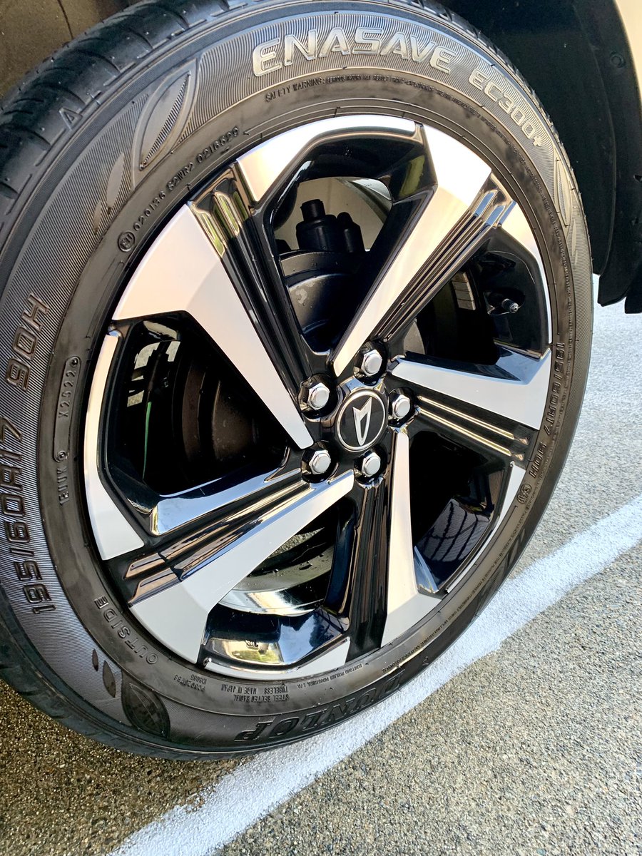 daniel5559's tweet image. 早朝☀️洗車完了💦
仕上げはP&amp;amp;Sさんのビードメーカー✨
ホイールにも施工✨
ビードメーカーにはThe Rag Companyさんのイーグルエッジレス推奨🧼
相変わらず施工性はトップクラスでスケール汚れを防ぐ😁
#洗車
#BEADMAKER
#ラグカンパニー
#ロッキーハイブリッド