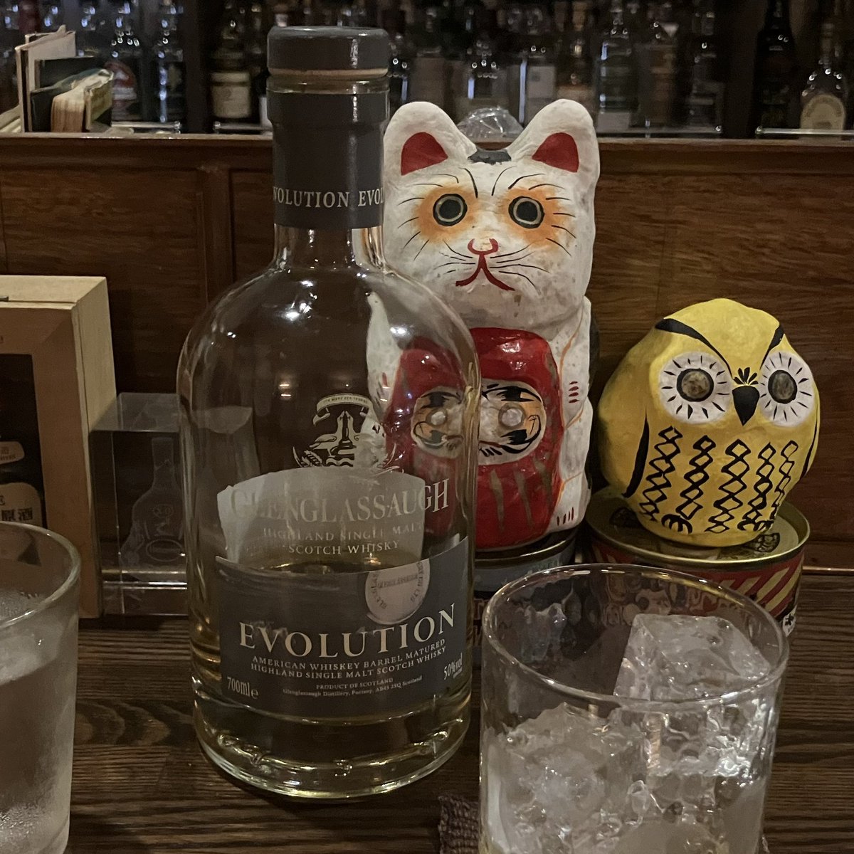 miwako_kobami's tweet photo. また大好きなバーに来ることができました😍
#glenglassaugh
#glenglassaughrevival
#glenglassaughevolution
#schinkenhager
#シンケンヘーガー
#amaro https://t.co/wEaSop14cV