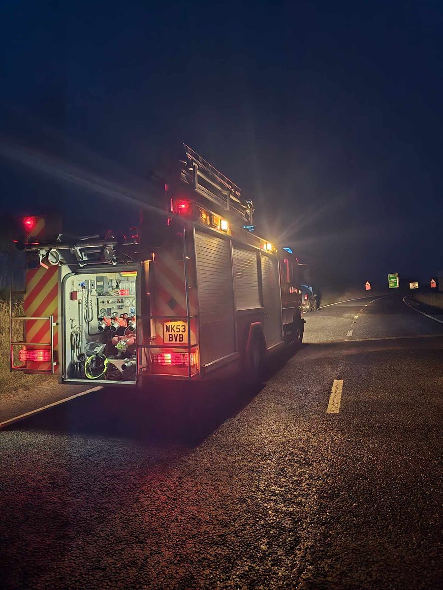 📟 SHOUT - Car Fire, A30 westbound Highgate Hill. 2 fire fighters wearing Breathing Apparatus used a HRJ to extinguish the fire.
