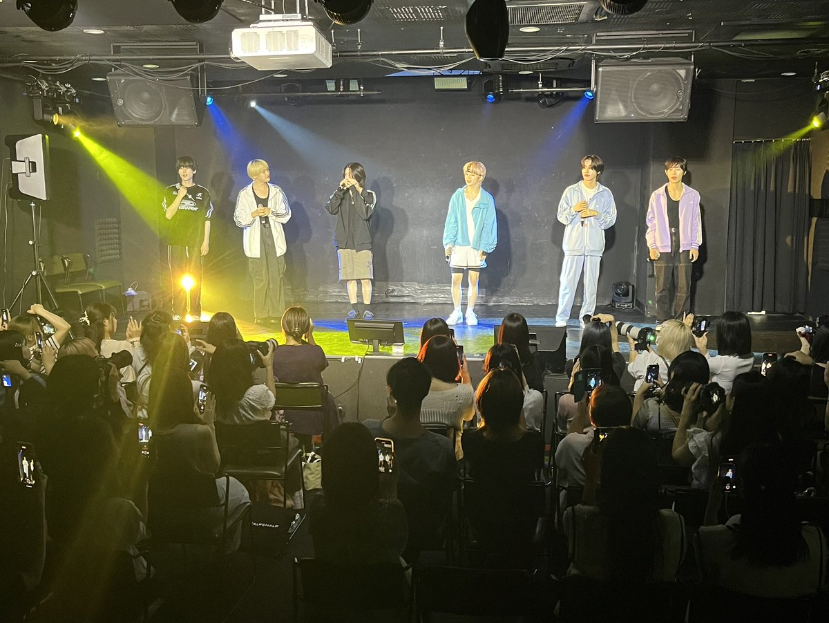 Mainbase_ent's tweet photo. 🌼HALF &amp; HALF LIVE in Japan 2024🌼

1部が開演🪩✨
最高に盛り上がる土曜が始まりました💗

🗓️06/29(土)①14:00②18:00
📍J-stage O!
🩶初回観覧無料(個人チェキ1枚付)
🎫当日券あり

#HALF_HALF #ハーフアンドハーフ #KPOP https://t.co/ubkmFO9VJl