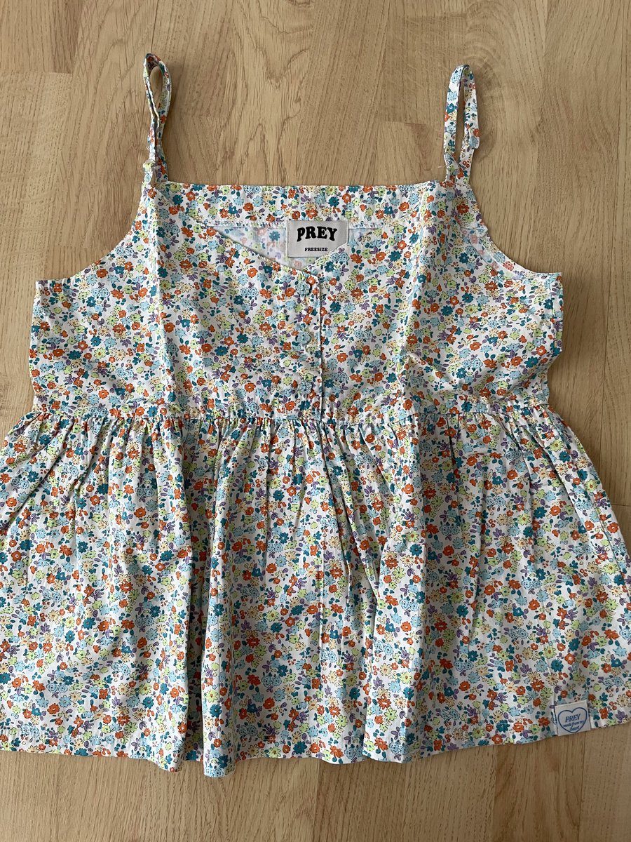 helloyellowshop's tweet photo. prey *new ❣️250฿
อก35“ ปรับสายสุดยาว 24”

#ส่งต่อเสื้อผ้า #ส่งต่อเสื้อผ้ามือสอง #เสื้อผ้ามือสอง #เสื้อผ้ามือ2 #เสื้อผ้ามือสองสภาพดี #เสื้อผ้าแฟชั่น #เสื้อมือสองสภาพ��ี  #เสื้อครอป #เสื้อสายเดี่ยว #เสื้อผ้าสไตล์เกาหลี #โล๊ะตู้ #โล๊ะตู้เสื้อผ้า #ส่งต่อppreyy #ppreyy #ส่งต่อprey https://t.co/DNwzlNeBv8
