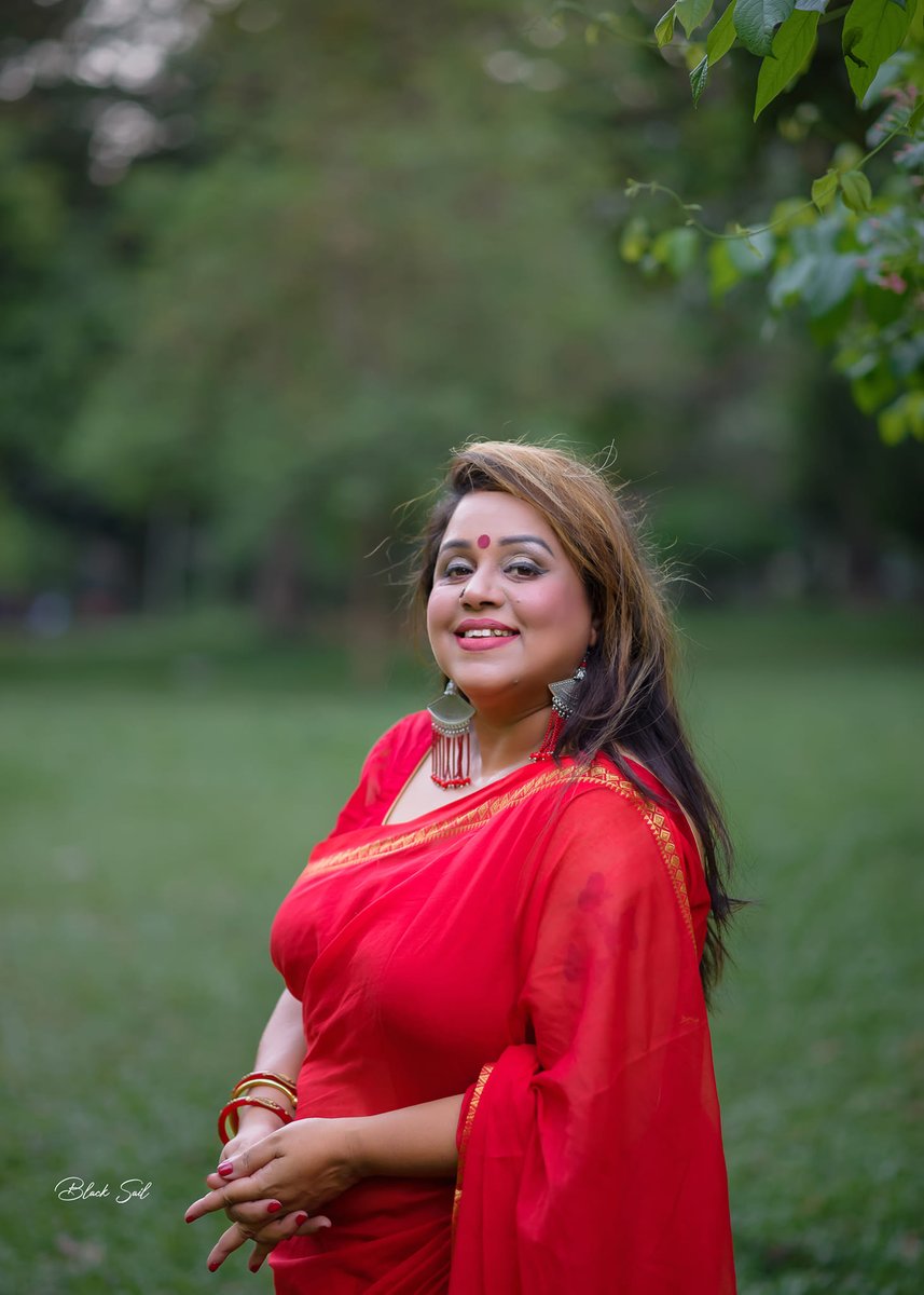 Ufffammu's tweet photo. উফফফফফ আম্মুগো হাটার তালে তালে তোমার (দু)ধগুলো যতবার লাফায় ততবারই তোমাকে (ঠা)পানো জন্য আমার ধনটা (ঠা)টিয়ে উঠে  :-* https://t.co/RBQx16GcJM