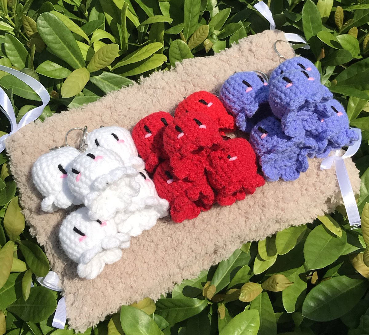 Twice Color Inspired Octopus Crochet Giveaway ✨🐙

5 winners of OT9 set and 9 winners of 1 random color!

୨⎯ mechanics  ⎯୧

➷ mbf, like &amp; rt 
➷ reply any twice pics
➷ ends on July 1, 2024

note : will ask for pf to the 5 winners + winners will shoulder the sf (direct j&amp;t).