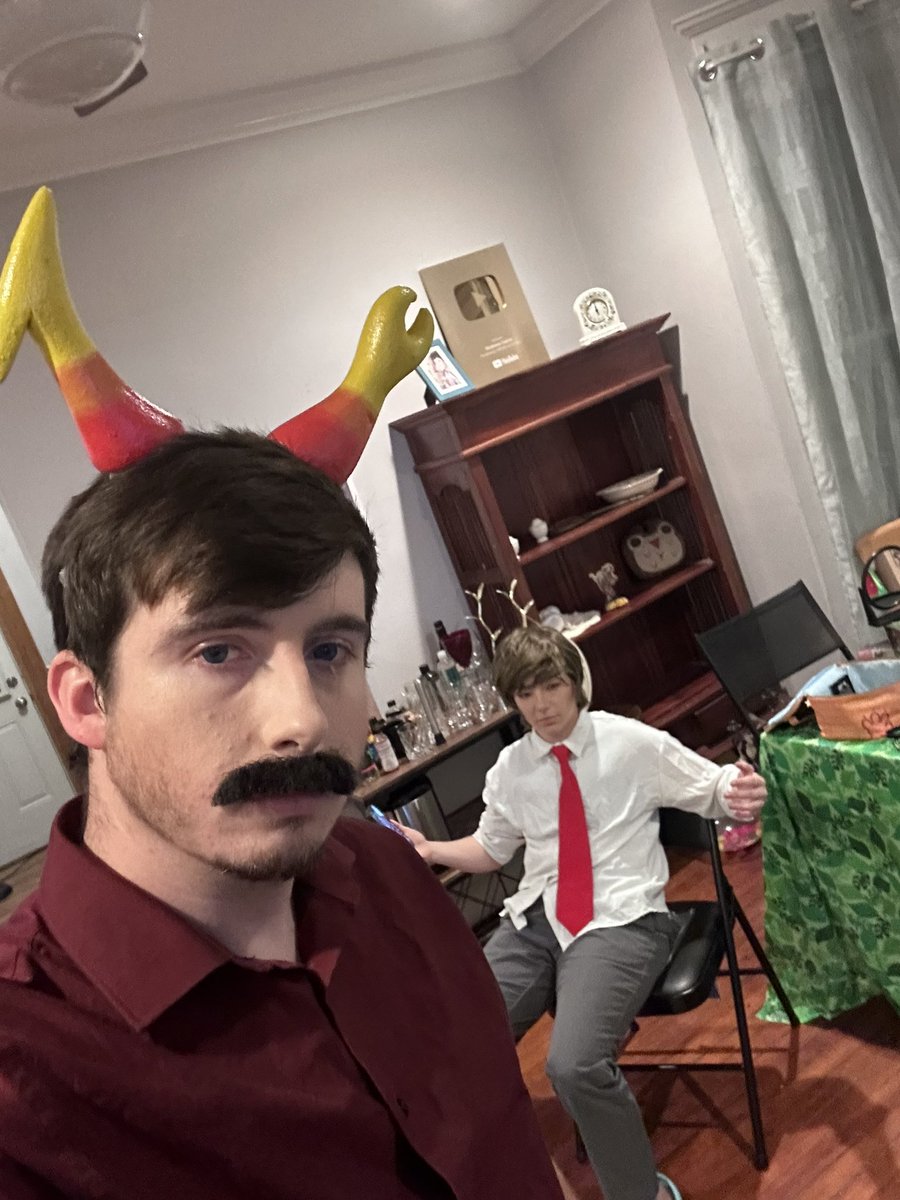 visguard_'s tweet image. Nobody:

Vriska Mario and light yagami