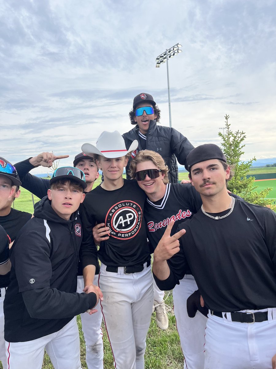 Renegades keep rolling with extra innings late come from behind 10-7 win over Webber Varsity to improve to 3-0

Kwasnycia nails out of pen (3 shutout)
Lafreniere 5 solid 3 K

Cairns (3-4, 3 2B 3 RBI) Jewell (2-3 💣) lead the way on offense! 

#RenegadeBall