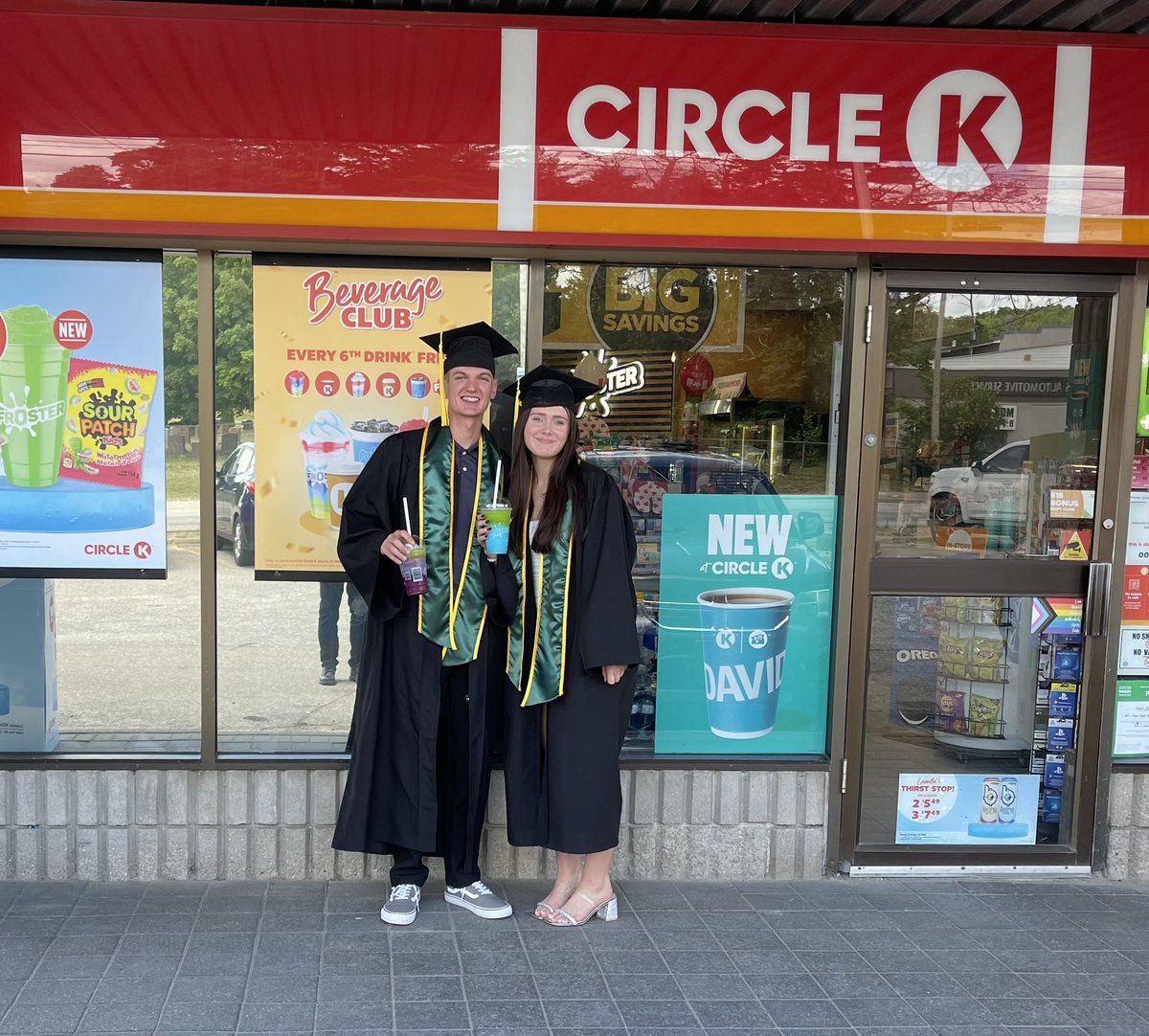 Glenn_Craft's tweet photo. Congratulations @Carys_Craft06 on your high school graduation from
@SJSHSAC and on pursuing a Degree in Psychology (BSc) @NipissingU! #hardwork #dreambig #believe https://t.co/viSdLqIr0D