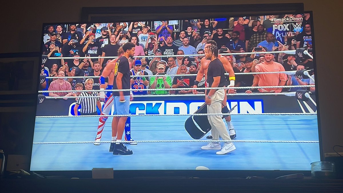 Tedyism_LLC's tweet photo. What a flashback seeing @LoganPaul/@TyHaliburton22 &amp; @LAKnightWWE @jalenbrunson This reminds me of @HulkHogan @dennisrodman vs @RealDDP/#karlmalone at Bash at the Beach ‘98  https://t.co/uRissZJ2RR https://t.co/ppoP0H6Jkk
