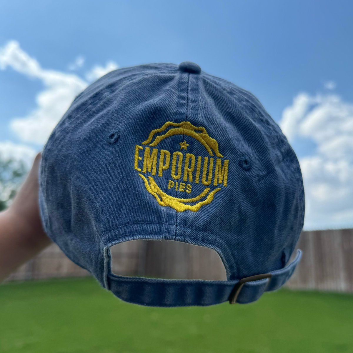 Okay, okay, we get it. We'll let the hat do the talking. 😏 @emporiumpies #mavichmadeit