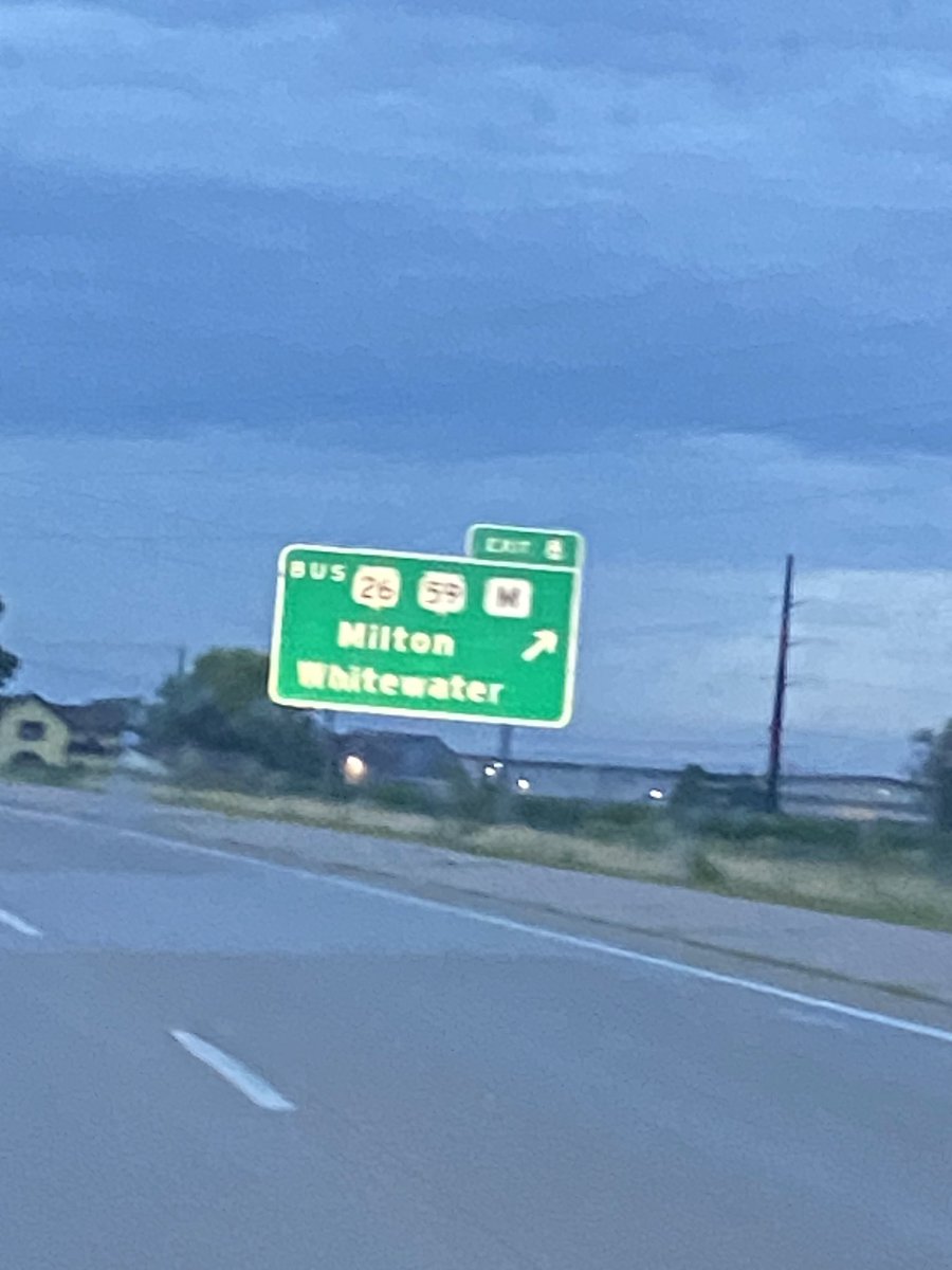 Fuck fuck fuck. Get me out of these parts. Smells like soft motherfuckers
#fuckuww
