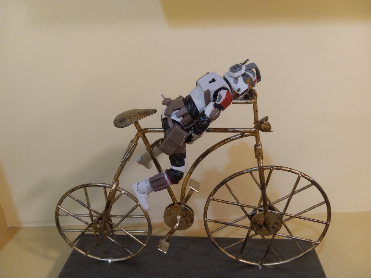 morphofan's tweet image. Little Tech trying out some ancient Earth vehicles. #TravelsWithTech #TheBadBatch #TechBadBatch