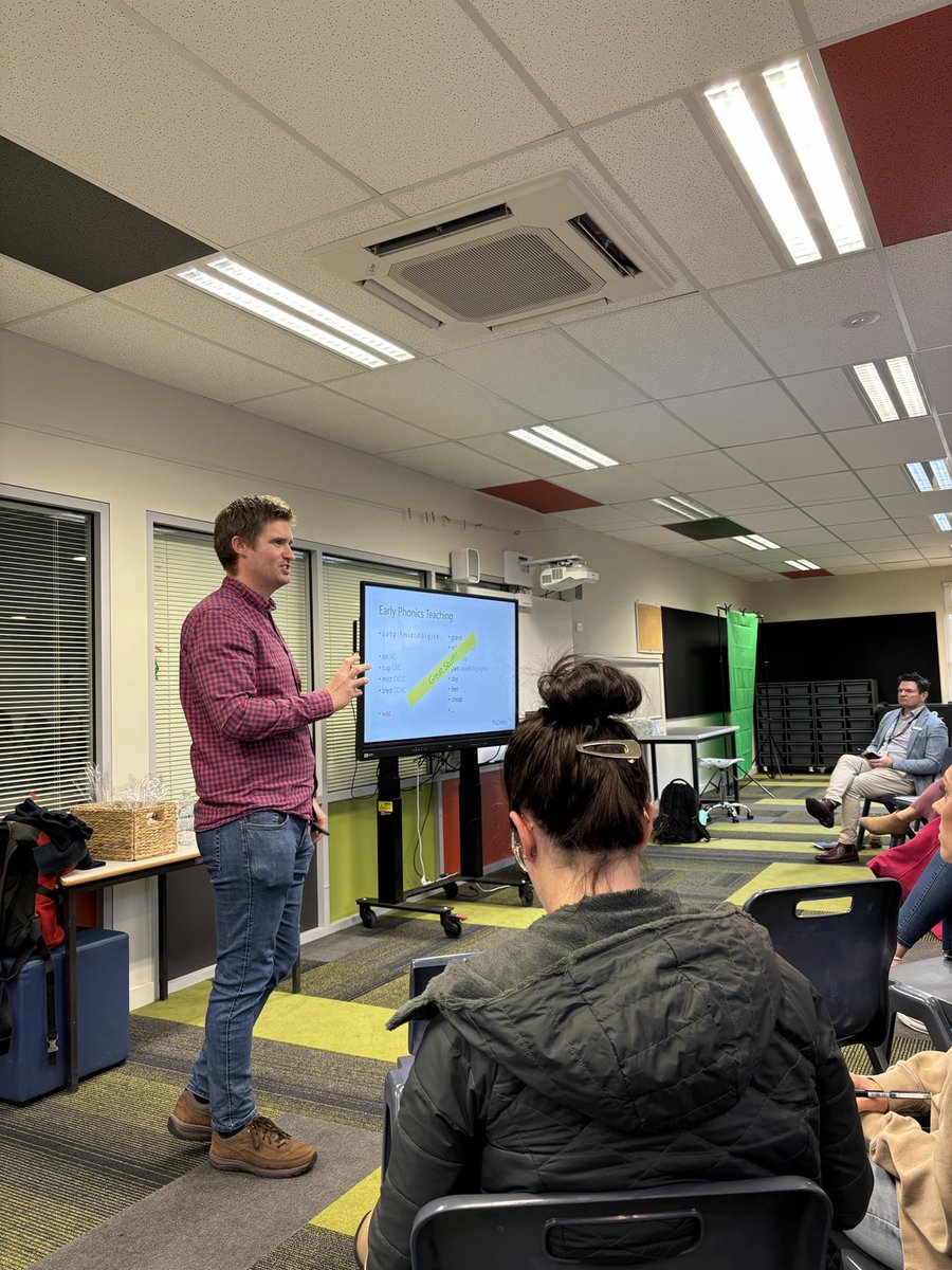 David Morkunas (@davemorkunas) on Twitter photo โฆ<a href="/PhOrMeSLiteracy/">Shane Pearson</a>โฉ taking us through show phonics leads us into the other layers of spelling vital in the older years #sbpgippsland โฆ<a href="/PhOrMeSLiteracy/">Shane Pearson</a>โฉ taking us through show phonics leads us into the other layers of spelling vital in the older years #sbpgippsland