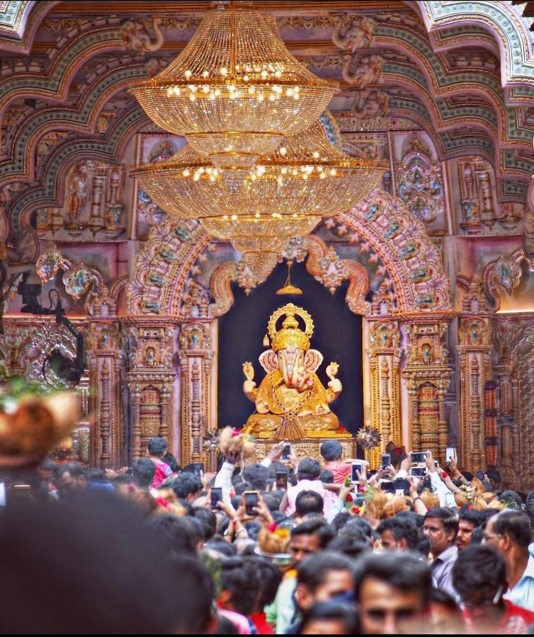 VertigoWarrior's tweet photo. 12 Extremely Beautiful and Divine Mandirs of Bhagwan Shri Ganesh 

1. Shrimant Dagduseth Halwai Ganpati Mandir, Pune