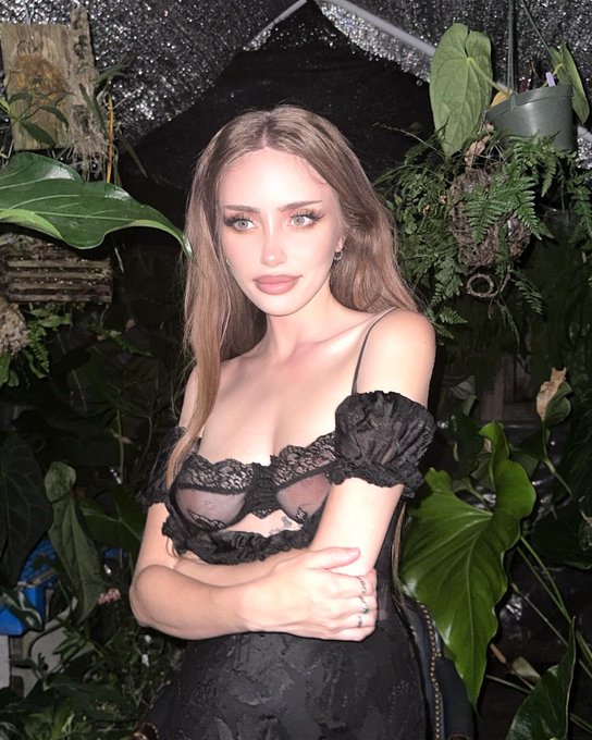 Hey hi hello https://t.co/F5RcE0OnaE