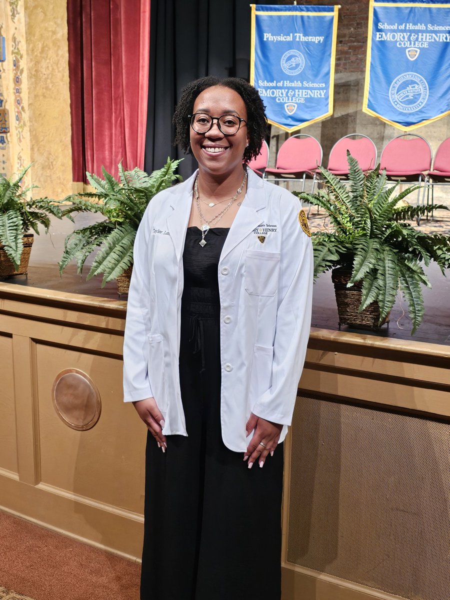 TLAMBJR43's tweet photo. My daughter got her White Coat today, I am super proud of her. There is another Doctor in the family! https://t.co/D1OYc6O1iF