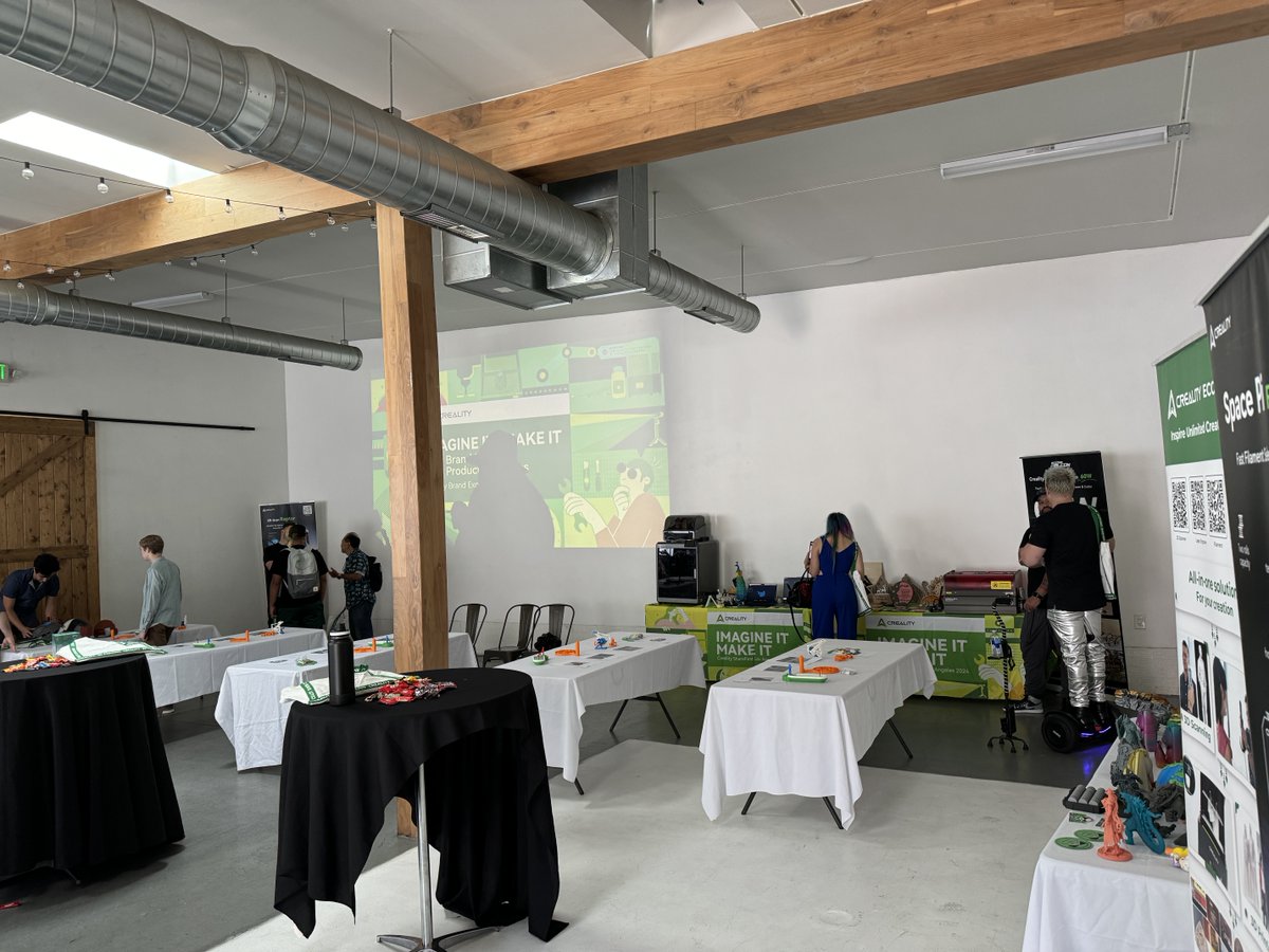 Creality3dP's tweet photo. We are ready for a fun day meeting all of you!
Enjoyable 3D Printing Party has only begun.
#CrealityShareFest2024 in LA

#CrealityCrew #3dprinting #crealityk2plus #3dcommunity #3dprintevent #3dmaker #Creality https://t.co/mNZj6wl4Zw