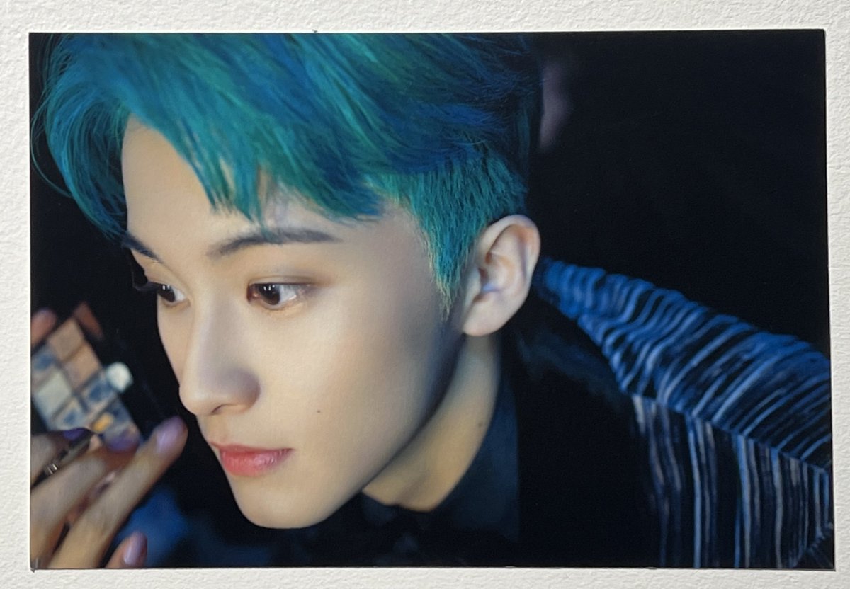 markmoIo's tweet image. mark from narcissism exhibition