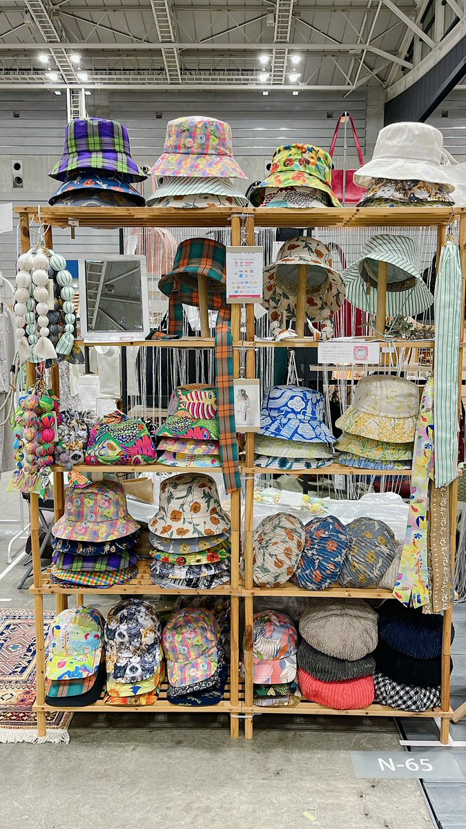 freestyle_labo's tweet photo. ヨコハマハンドメイドマルシェ1日目スタート▶️

#freestylelabo
#帽子作家 #帽子 #帽子屋 
#handmade
#base #minne #creema
#ハット #hat #バケットハット
#キャップ #cap
#ヨコハマハンドメイドマルシェ https://t.co/2cEGIxrc4l