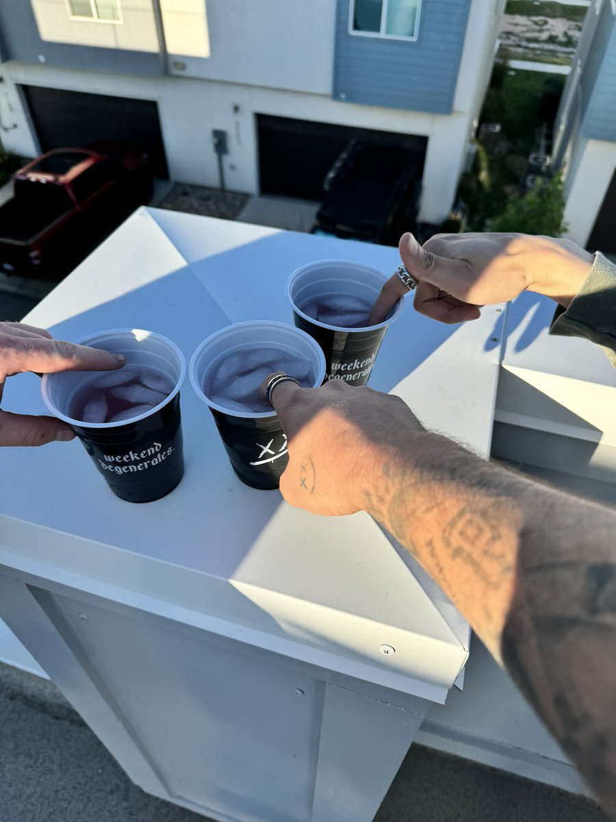 weekend degenerate tap in