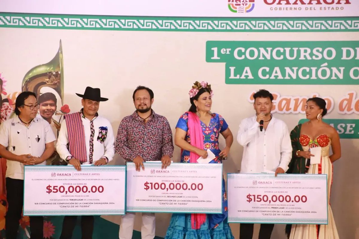 VictorCataOax's tweet photo. Los ganadores del Primer Concurso de la Composición de la Canción Oaxaqueña, grandes artistas: Primer Lugar lo obtuvo  Ricardo Amadeus Morquecho, con la canción “Oaxaqueño soy”, del Istmo de Tehuantepec. https://t.co/j0g2Tc5xJV