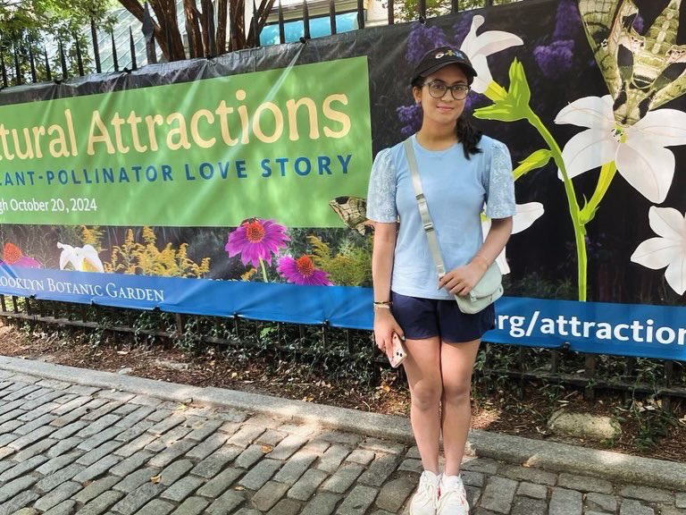 SaveInsectsA's tweet photo. Spreading awareness about #pollinators and #nativeplants at the @brooklynbotanic. Great start to the summer of 2024! https://t.co/UBsZuf3OKD
