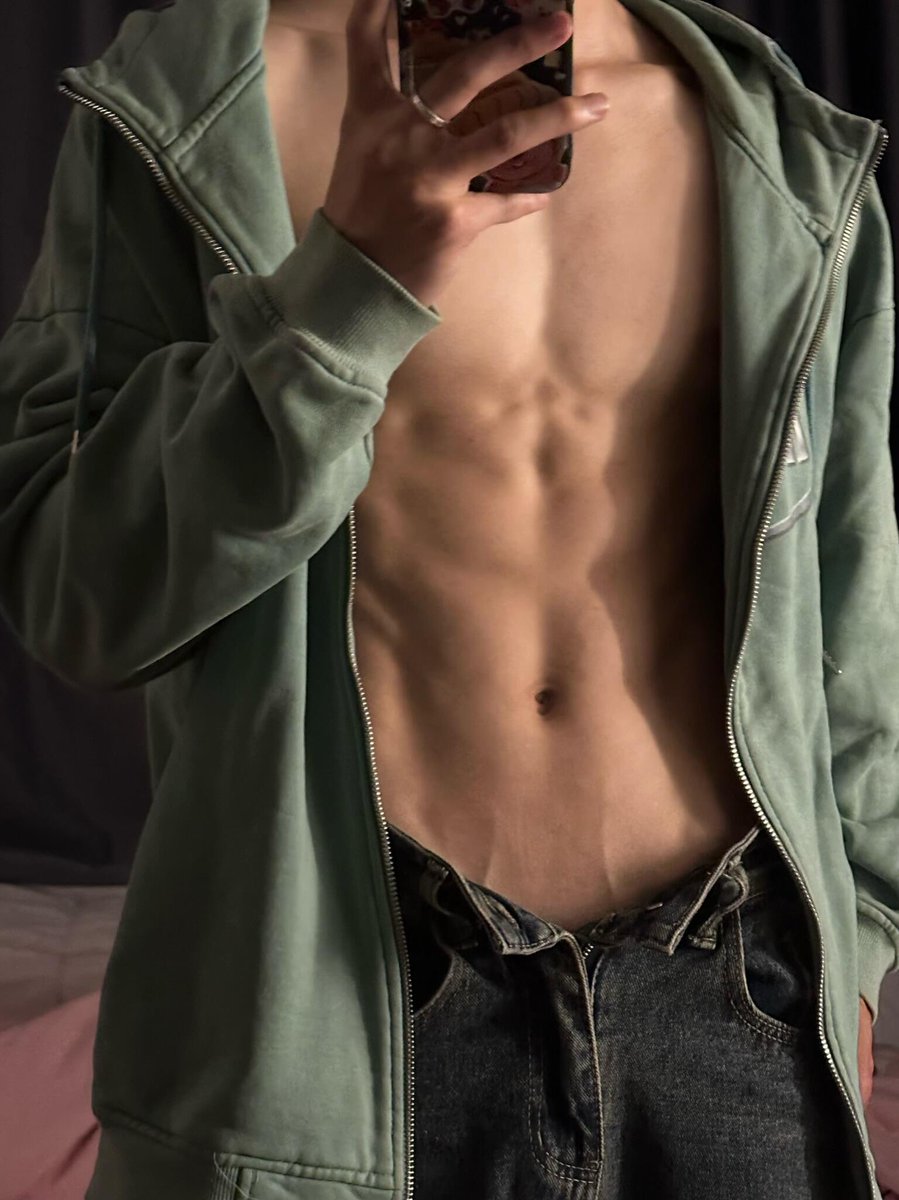 aeuiokztxr8's tweet photo. #boyfriendpower #musclemen #eightpack #abdominalmuscle #musclebody #muscleshow #bodypositvity #musclemax #menpower #menbodybuilding #musclebuilding #musclegoals๐ช๐ #perfectbody https://t.co/AdgEdxnYr9