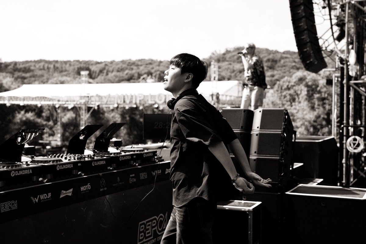 SMScreaMRecords's tweet photo. Memories from WORLD DJ FESTIVAL!!๐ธ
#2024WorldDJFestival #WDF
#IMLAY
#JAKEPAINS
#ScreaMRecords @SMScreaMRecords https://t.co/iUWJ4m2xcS
