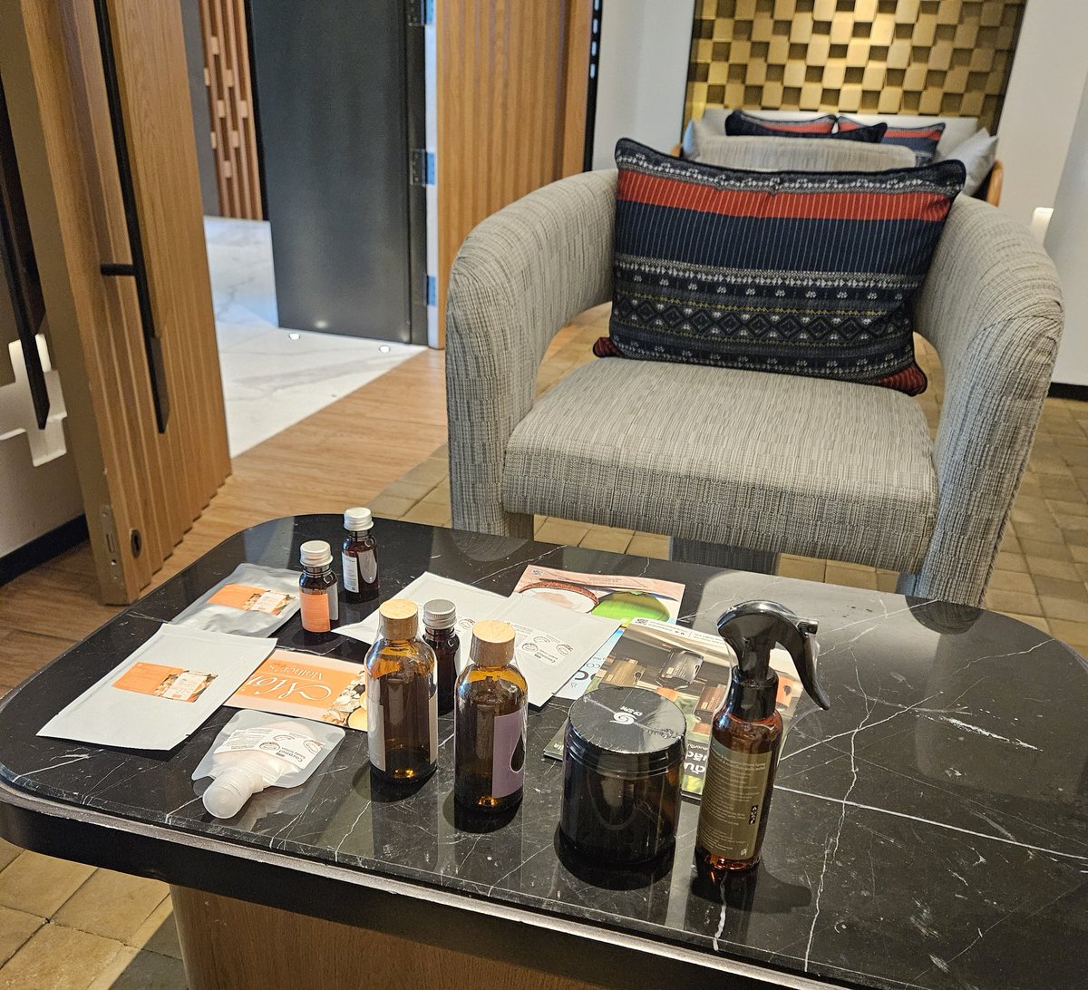 AlodiaOils's tweet image. Our cards are on the table.
#alodia #spaproducts