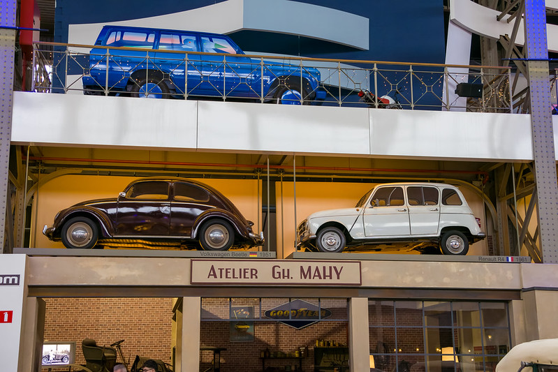 clemensvpix's tweet image. Volkswagen Beetle and Renault R4                                                            #chevroletcorvair #frontwheeldrive #golf #1974 #conceptone #1999 #carofthecentury #fordmodelt #mini #citroënds (Flickr 20.12.2022) flickr.com/photos/7489441…