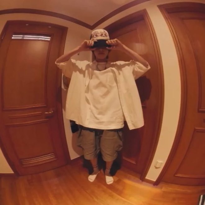 15ARCHIVEz's tweet photo. FISHEYE CAM JAKE??? 😭😭 https://t.co/dIqsFBqXG4