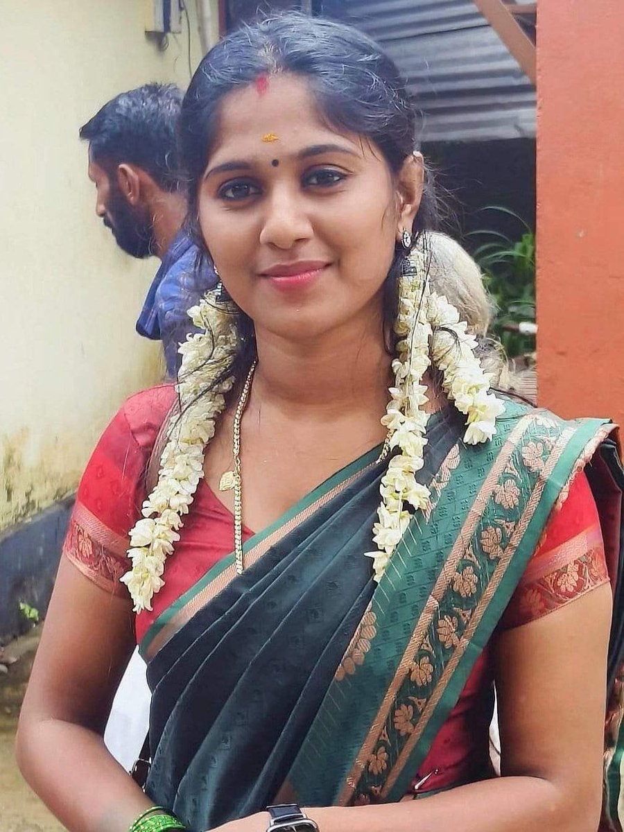 Rathi_Twitz's tweet photo. வாழ்க்கையில் நமக்காக யாரும் இல்லை என்று நினைக்காதீர்கள், வாழ்க்கையே நமக்கானது என்று நினைத்து வாழுங்கள்!

#காலை_தென்றல் https://t.co/KFceef2Xn3