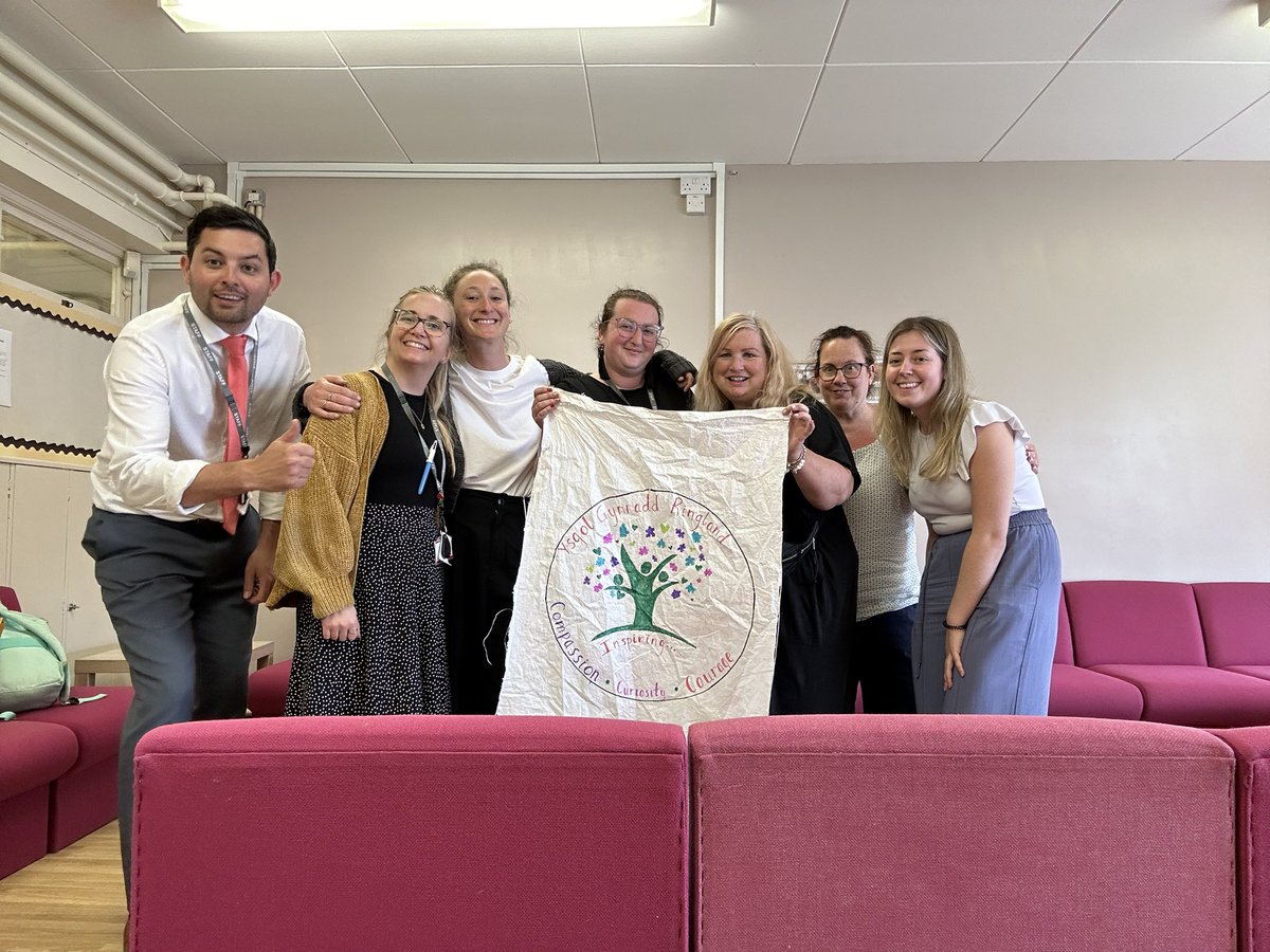RinglandPrimary's tweet photo. Our teachers enjoyed making resources for Miss Griffiths and Mr Prewett to take out to Uganda on their visit, this week. They’ve given them to the teachers and they were thrilled our staff thought of them and can’t wait to start using them! 🏴󠁧󠁢󠁷󠁬󠁳󠁿 ❤️🇺🇬 https://t.co/EmeBWAOnOJ