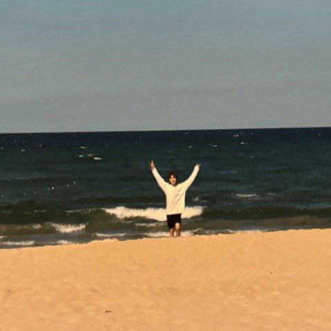 HRJFEED's tweet image. photographer jaemin, thank you for capturing renjun’s happy moments 💙🌊