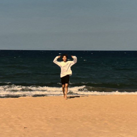 HRJFEED's tweet image. photographer jaemin, thank you for capturing renjun’s happy moments 💙🌊