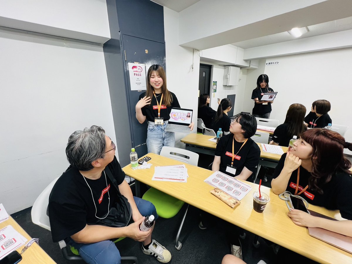 AgeWellJapan's tweet photo. 🤩自己紹介研修🤩

Age-Well Designerは、150時間を超える研修のもとシニアの方々の伴走に尽くしております。

ぜひ、一緒に研修を受けてみませんか？ https://t.co/RKlmPkBqmS