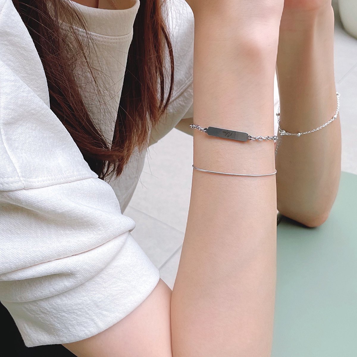 fandom_jewelry's tweet photo. #팬덤쥬얼리 #각인팔찌 #팔찌 #쥬얼리 
⏰️6/30마감 주문후 일주일안에 발송

#RT + #follow 추첨5분
🫶각인팔찌 #증정 #이벵

#EVNNE #이븐 #ENNVE #엔브 #최애 각인

써지컬소재 일코가능 국내제작 
실버볼/노멀체인/레이어드팔찌

주문은 윗치폼, 문의DM
https://t.co/iwmqBLccGF https://t.co/0mJPAjgzTi