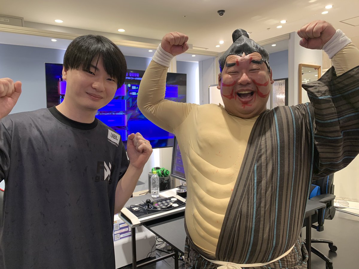 fav_gaming's tweet photo. 第一部のアドバイス付き組手が終了しました！
ここからファンサ&amp;対戦交流会です

当日枠はまだ第二部もありますので
今からでもぜひ現地へお越しください！

▼ゲスト
りゅうきち(@ryukichi1214)
星ノこてつ。(@NO79369371)
#KEIOeSPORTSLAB https://t.co/8vnHijCLlE
