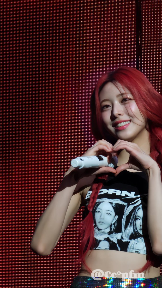 cc_pfm's tweet photo. 240628 Toronto

🥰

#ITZY #있지 #YUNA #유나 
#ITZY_BORNTOBE
#ITZY_in_TORONTO https://t.co/RmvKvDMUgo