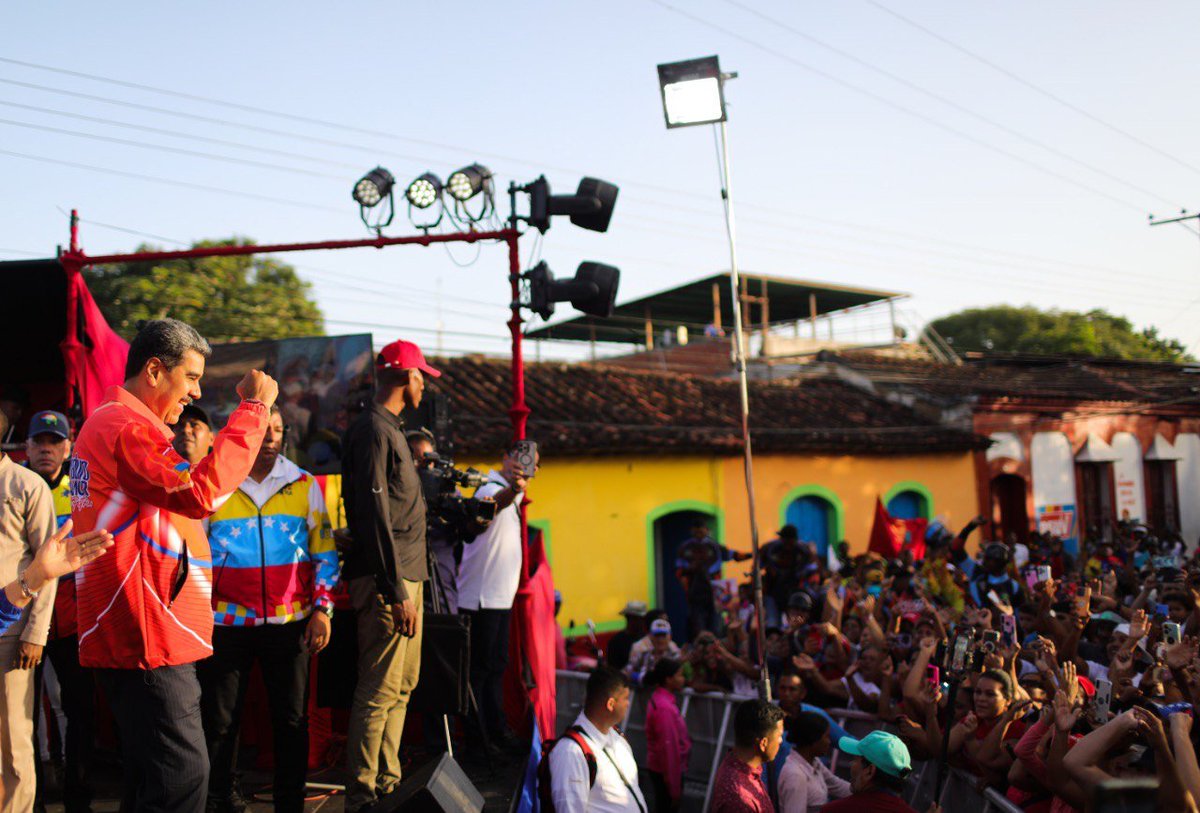 #29Jun  🇻🇪 📢 ¡ETIQUETA DEL DÍA! ▶️

#LoMásFinoEsNico

¡El pana del Pueblo!
