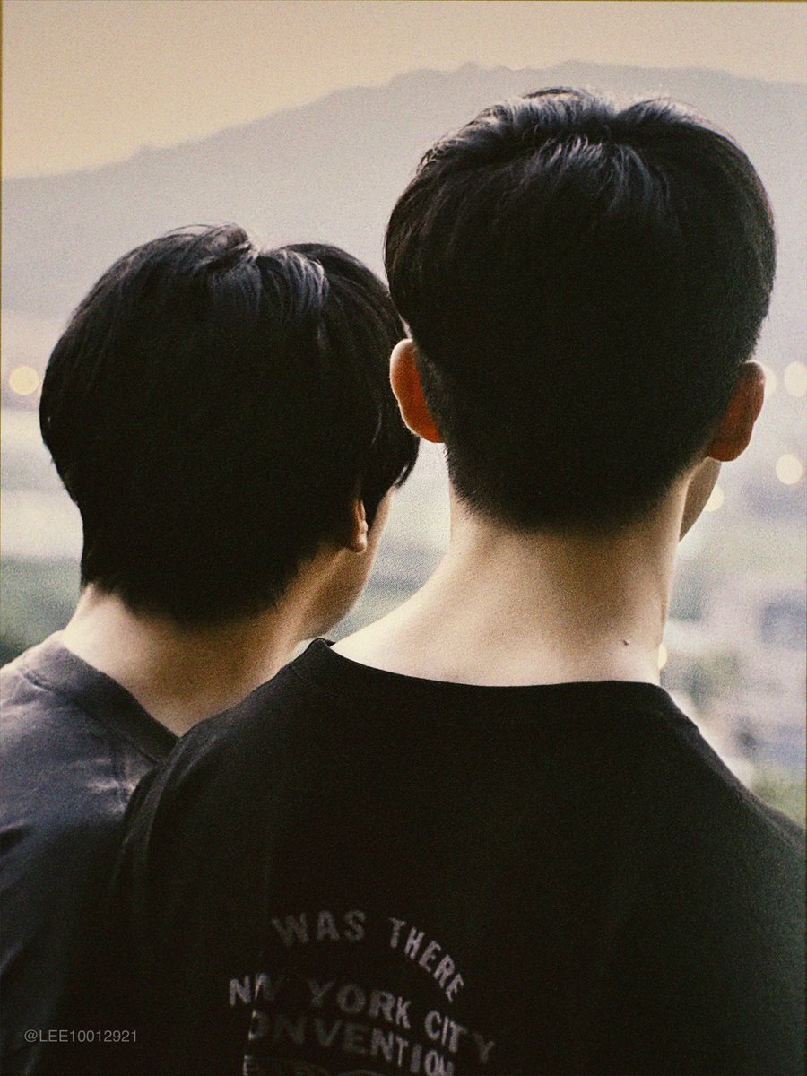 Ieemarkees's tweet image. mark &amp;amp; haechan.
photographed by jaemin // narcissism