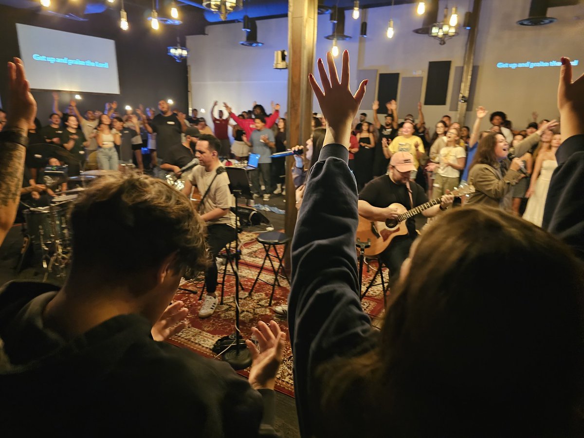 FBCOACHA's tweet image. "I sought the Lord and he heard and he answered. That's why I trust him." Love watching my kids worship!!!!