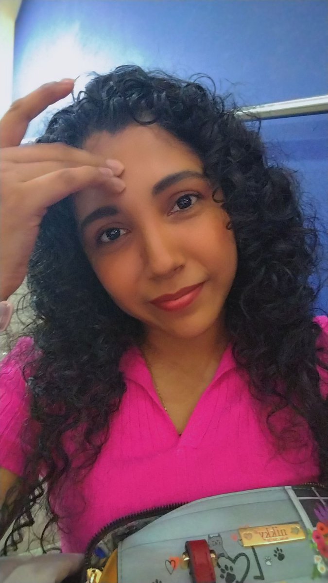 EliSanzGo's tweet photo. 🚀 y vuelvo a caer en las ramas del amor 🤣 https://t.co/SamsycyXgr