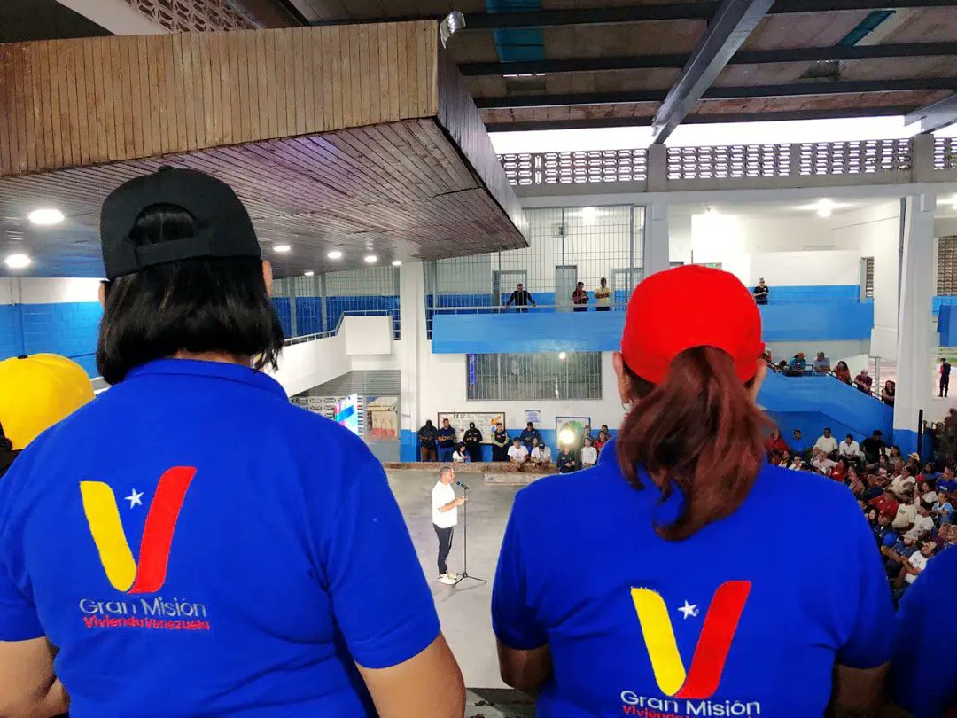 Gran Misión Vivienda Venezuela Anzoátegui (@anz_minhvi) on Twitter photo Con el objetivo promover la justicia social, bienestar y mejorar la calidad de vida de los tigrenses, equipo de la Gran Misión Vivienda Venezuela participó y acompañó al Gdor. <a href="/luismarcanos/">Luis Marcano</a> en el despliegue de Misiones de Nueva Generación, en el Mcpio. Simón Rodríguez🤝👏 Con el objetivo promover la justicia social, bienestar y mejorar la calidad de vida de los tigrenses, equipo de la Gran Misión Vivienda Venezuela participó y acompañó al Gdor. <a href="/luismarcanos/">Luis Marcano</a> en el despliegue de Misiones de Nueva Generación, en el Mcpio. Simón Rodríguez🤝👏