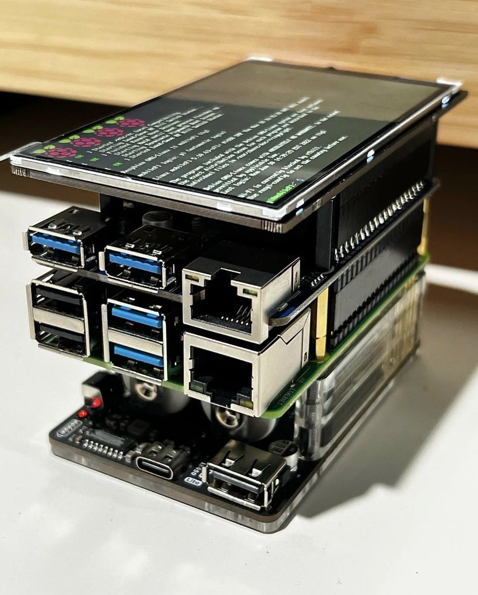 Diablo_4blo's tweet image. #raspberrypiproject #raspberrypi2 #raspberrypicomputemodule #raspberrypi4 #raspberrypi #raspbian #raspberrypios #raspberrypi #cyberdeck #ethernet #makerelectronics #makersgonnamake #makers #usb #electricalengineering #electronicsengineering #coding #code #programmer #coder #pytho