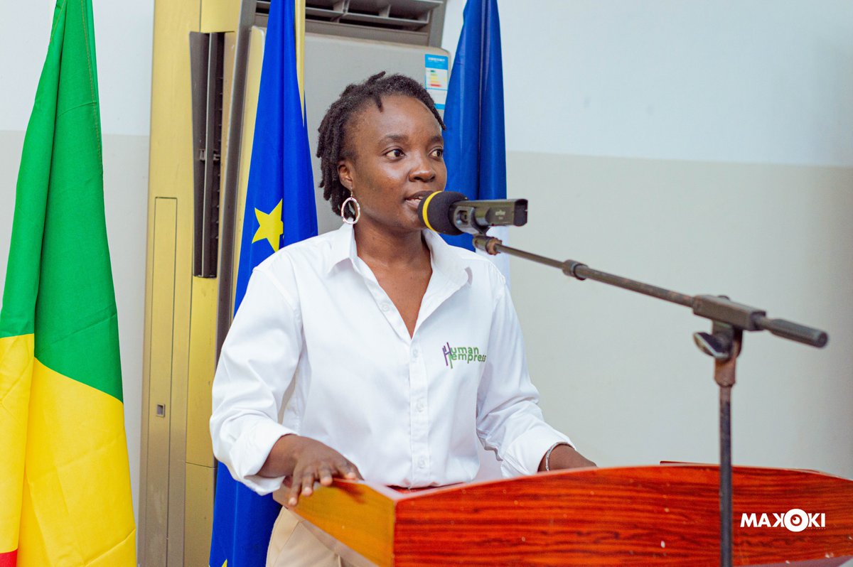 PsPaule's tweet photo. Une belle fatigue!
Ce que je vis au Congo, c'est la magie !!!😍🤩
2ème Rencontre citoyenne des jeunes (RCJ) validée.
 Coordinatrice et organisatrice des RCJ sous @HumanEmpress   avec #UE  et Ambassade de France au Congo

#engagement #paulesara #Owando #jeune #pollution https://t.co/hqAiayS86K