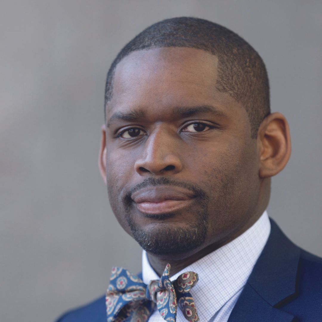 Celebrating Pernell T. Reid, M.D., ’03! From B.S. in neuroscience at Trinity College to senior VP at Mass Eye and Ear, his journey in health care operations is inspiring. 🌟 Learn about his journey here at: bit.ly/4cjcUSL 
#TrinAlum #BantamProud #TogetherWeTrin 💙💛