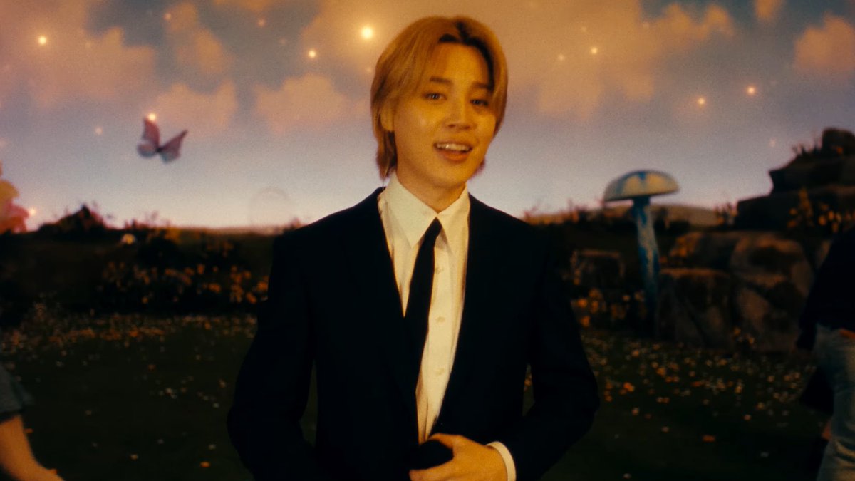 #Jimin and Loco’s "Smeraldo Garden Marching Band" debuts at #4 on the global Spotify chart with 6.625 million streams, the top new entry.