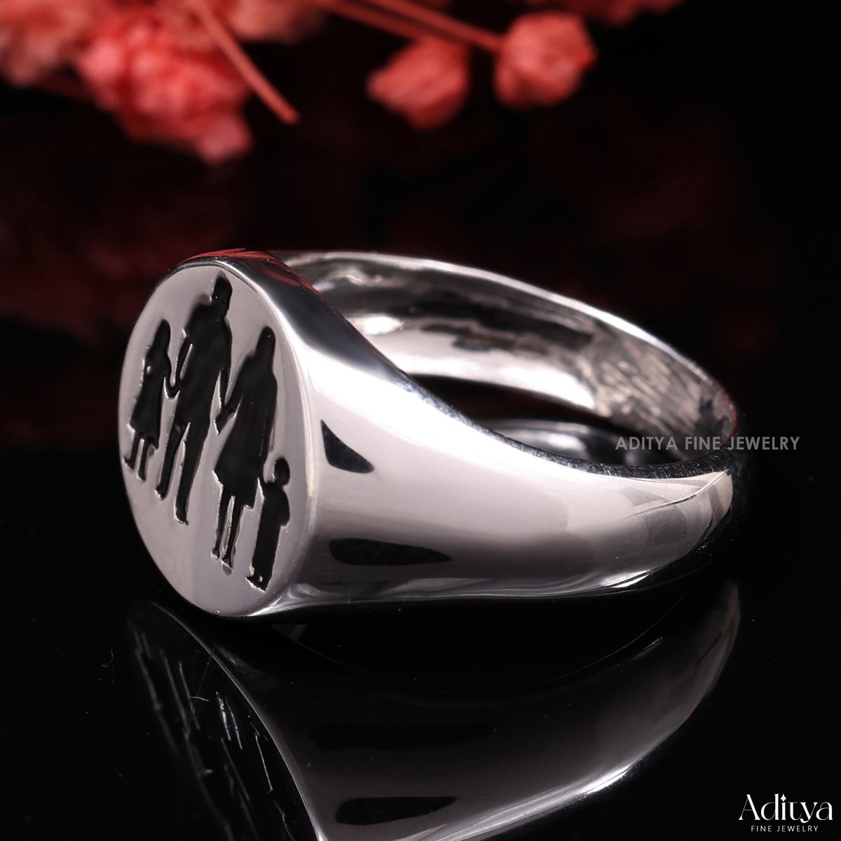AdityaFineJewel's tweet image. Family Initials Ring, Signet Ring Men, Custom Engraved Signet Ring, Initial Signet Ring, Personalized Gold Ring, Gift for Parents, Jewelry etsy.me/3RPMIqJ via @Etsy 

#signetring
#ringformen
#hammeredjewelry
#personalizedjewelry
#chunkymensring
#plainbandring